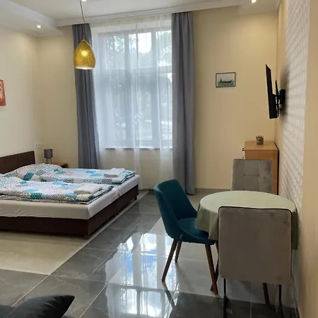 Kovacs Apartmanhaz Kiskunhalas Zimmer foto