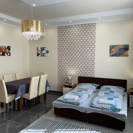 Kovacs Apartmanhaz Kiskunhalas Zimmer foto