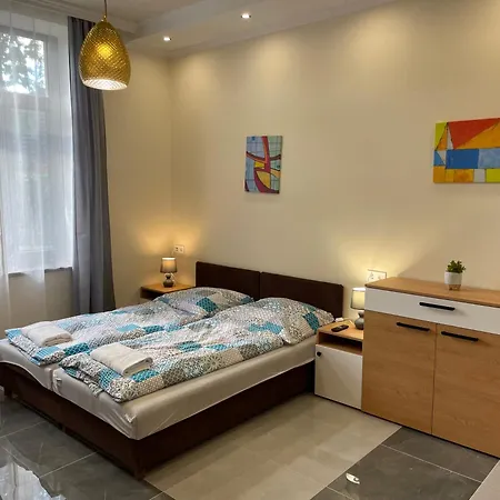 Kovacs Apartmanhaz Kiskunhalas Zimmer foto