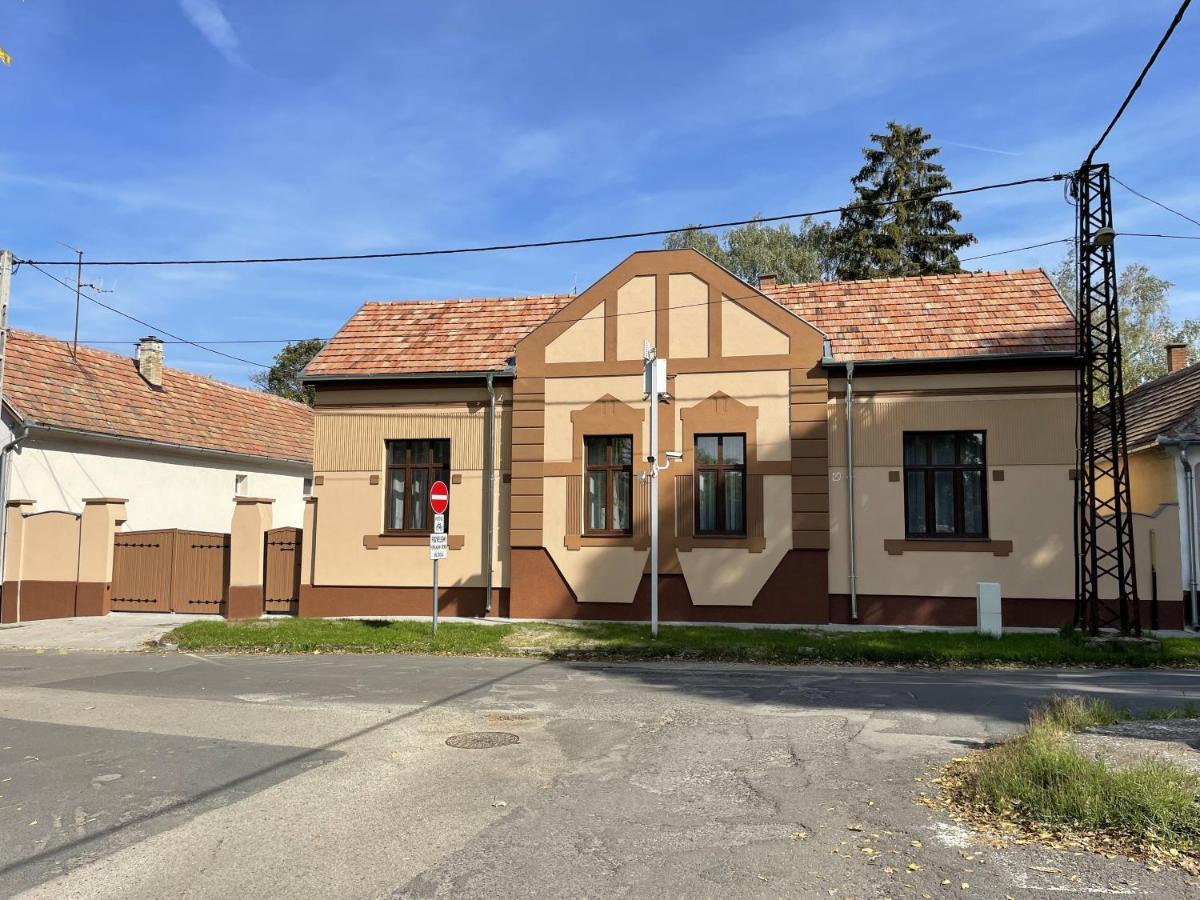 Kovacs Apartmanhaz * Kiskunhalas