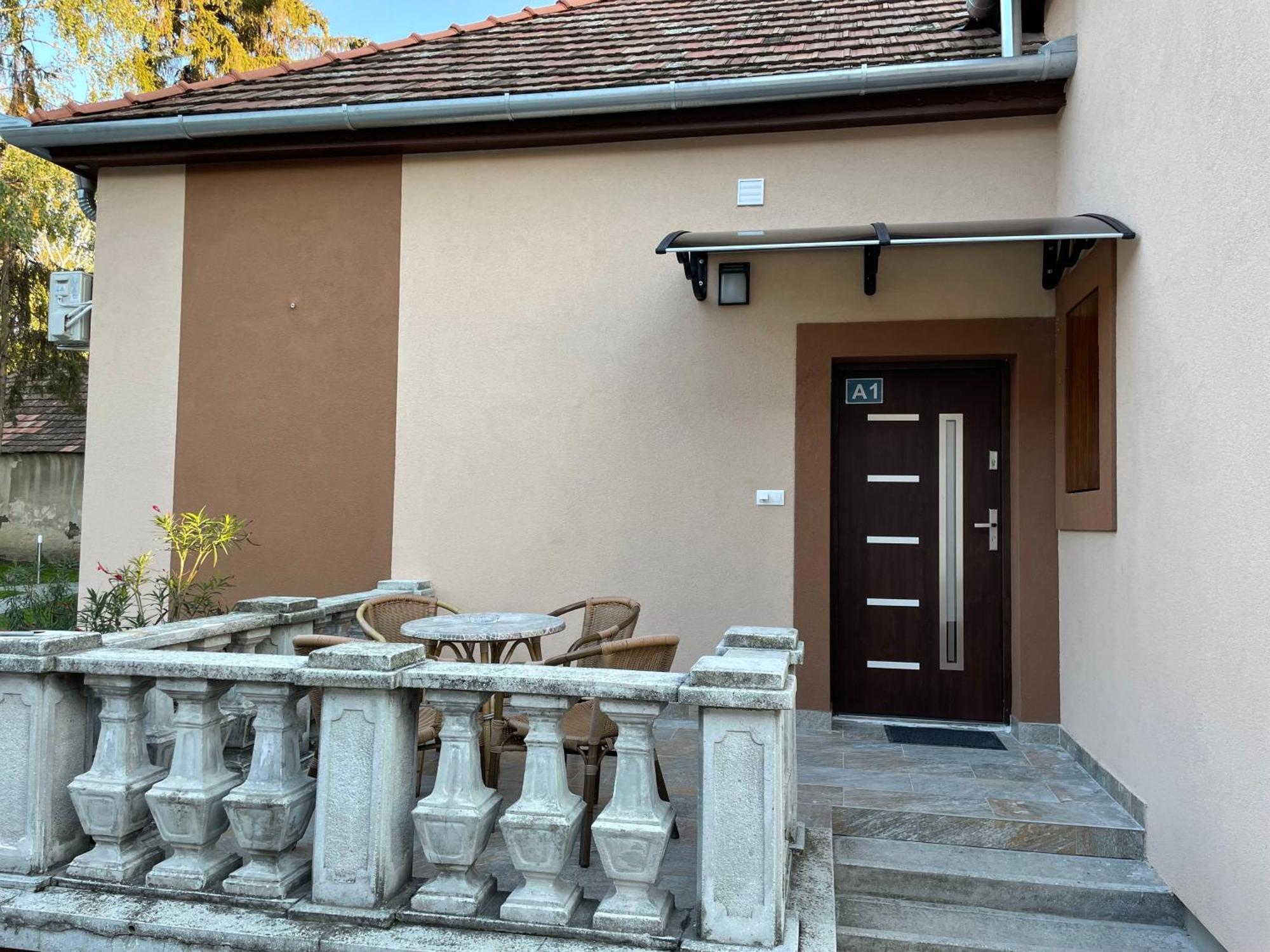 Apartment Kovacs Apartmanhaz *